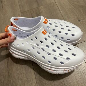 Kanes (brand new condition)